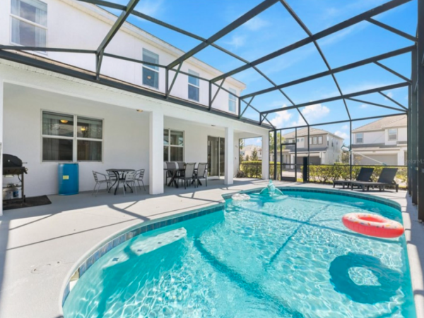 Luxury 8_bedroom Orlando Retreat - Perfect for Family Gatherings
